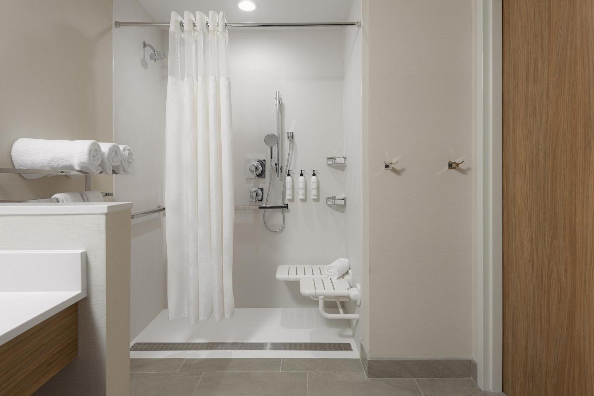 Fairfield By Marriott Inn & Suites Cincinnati Oakley Extérieur photo